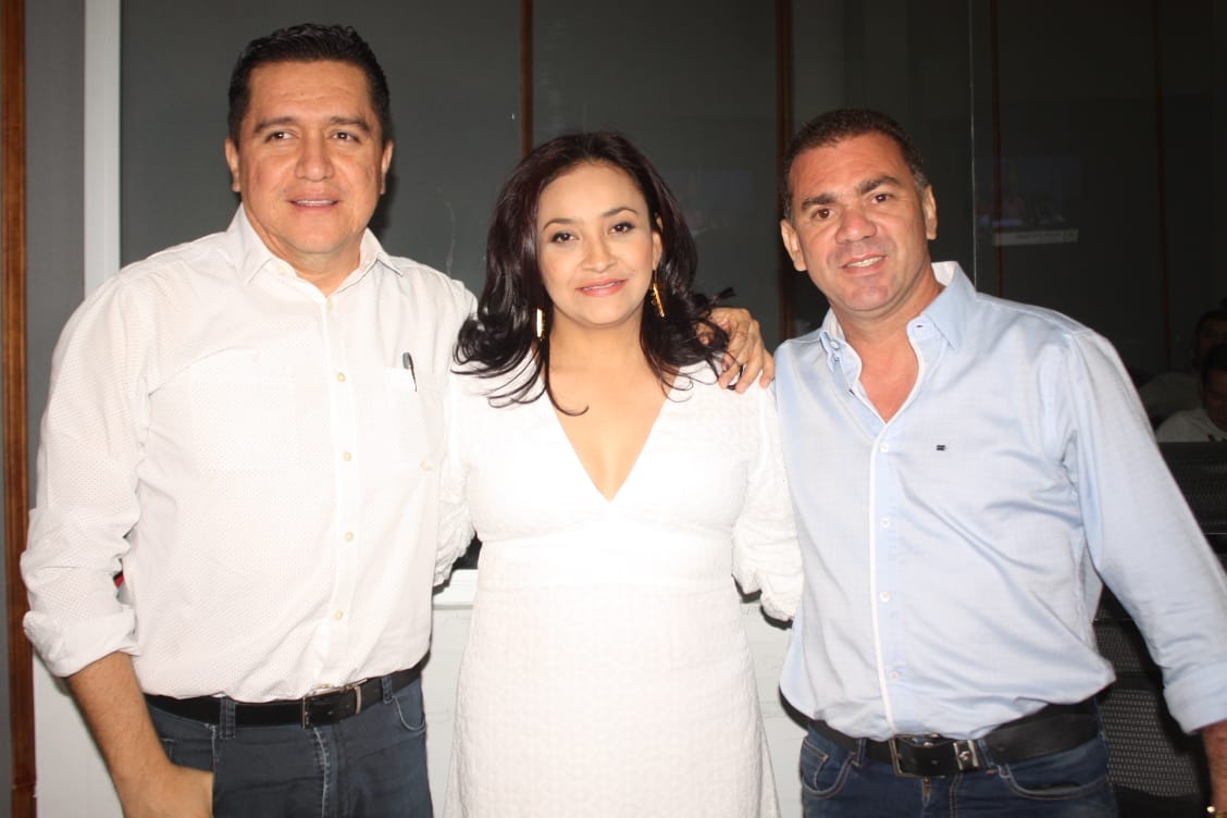 El Concejal Faiber Tamayo, la Contralora Elín Marcela Narváez y el Concejal Jorge Eliecer Morán. El Concejal Faiber Tamayo, la Contralora Elín Marcela Narváez y el Concejal Jorge Eliecer Morán.
